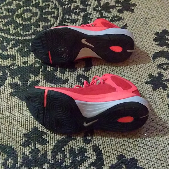 Shoes - Picture 4 of 4